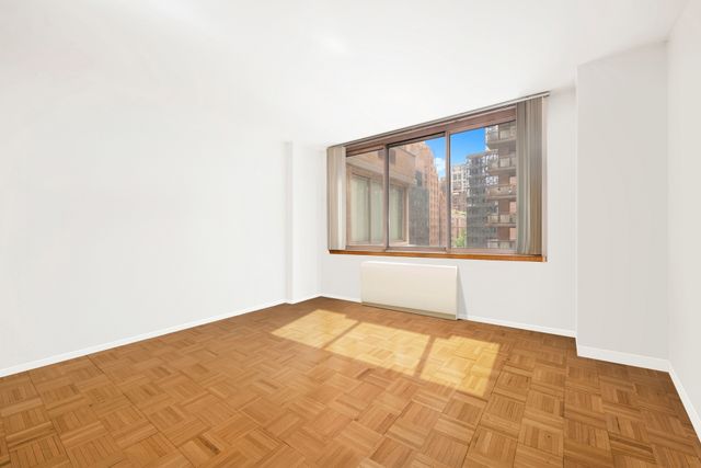 235 E 40th St Apt 9I, New York City, NY 10016