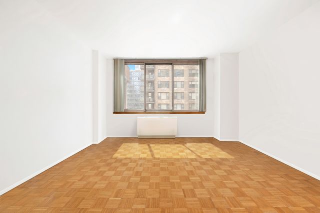 235 E 40th St Apt 9I, New York City, NY 10016