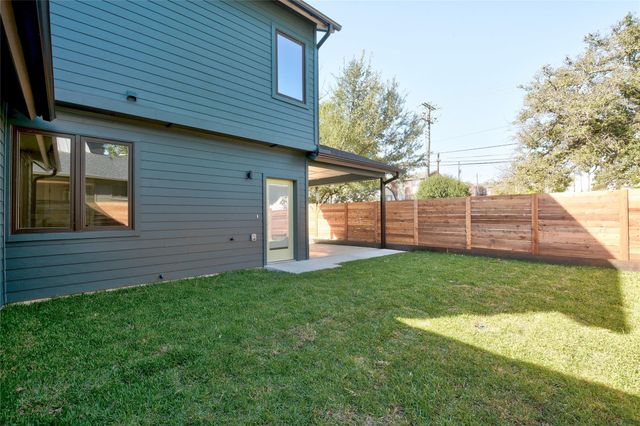 1903 Pennsylvania Ave 2, Austin, TX 78702