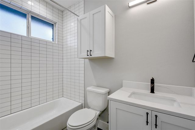 1903 Pennsylvania Ave 2, Austin, TX 78702