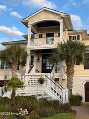 84 Shipyard Lane, Hampstead, NC 28443