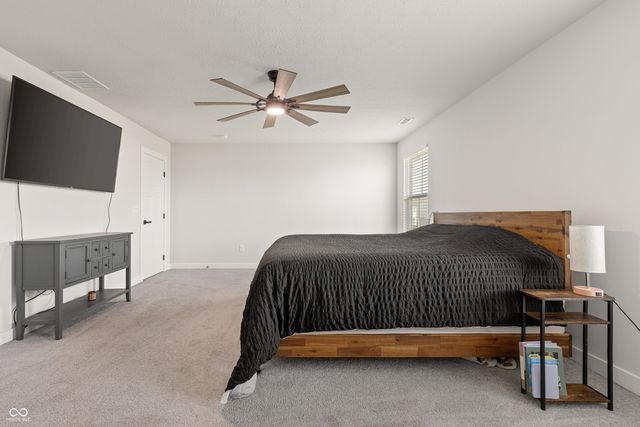 250 McNair Road, Whiteland, IN 46184