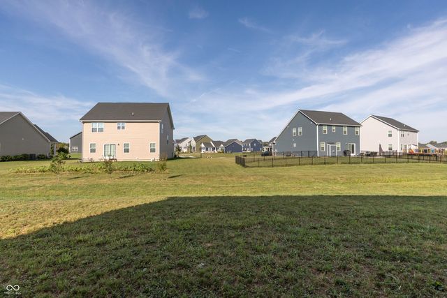 250 McNair Road, Whiteland, IN 46184