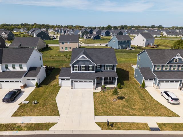 250 McNair Road, Whiteland, IN 46184