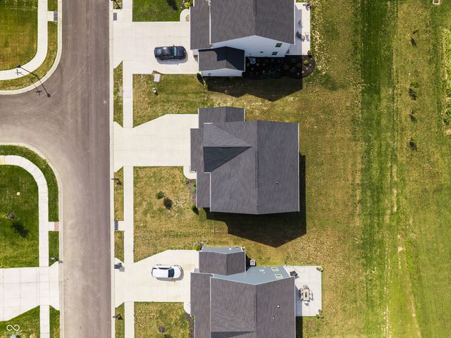 250 McNair Road, Whiteland, IN 46184