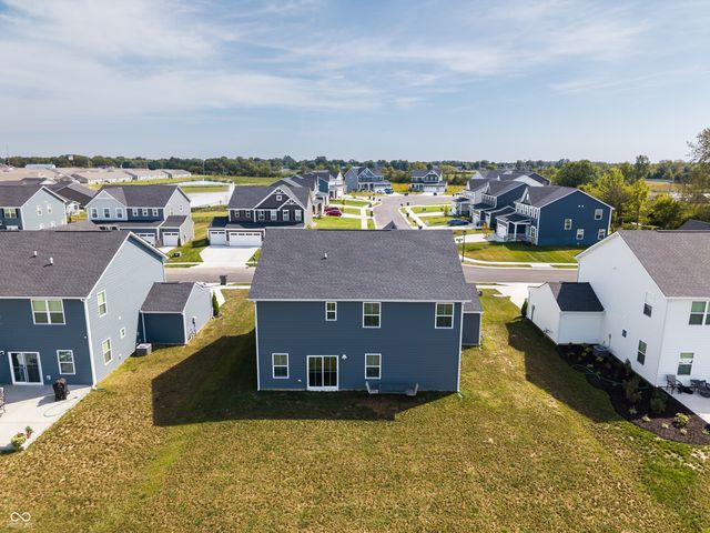 250 McNair Road, Whiteland, IN 46184