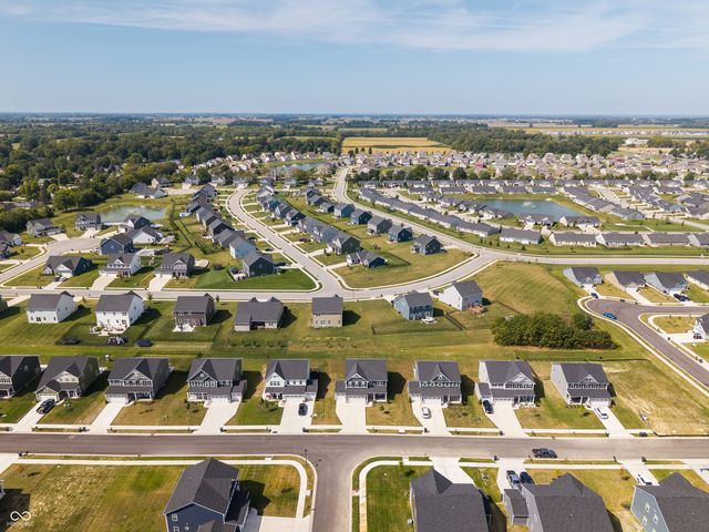 250 McNair Road, Whiteland, IN 46184