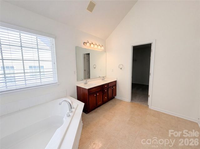 10050 Montrose Drive NW, Charlotte, NC 28269