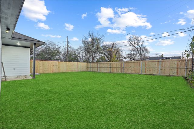 1420 Morrell Avenue, Dallas, TX 75203