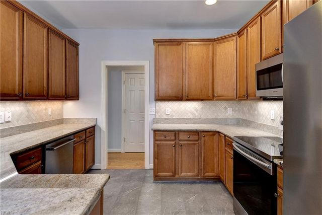 9120 Three Bushel DR, Toano, VA 23168