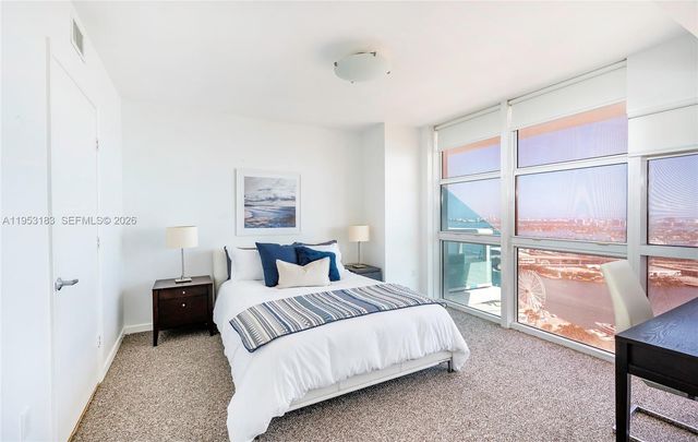 50 Biscayne Blvd 4104, Miami, FL 33132