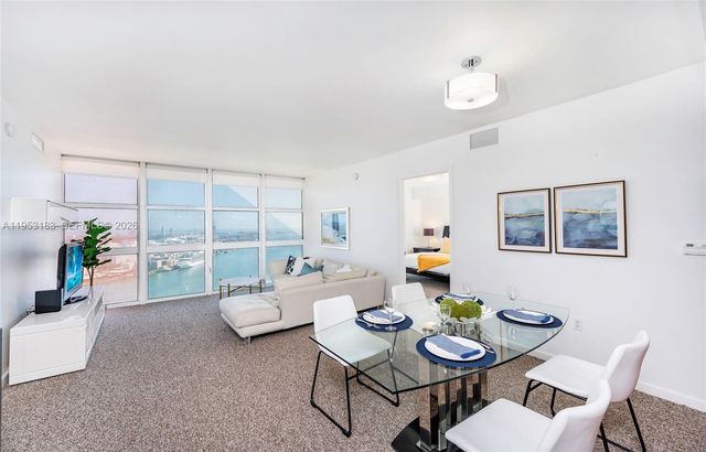 50 Biscayne Blvd 4104, Miami, FL 33132