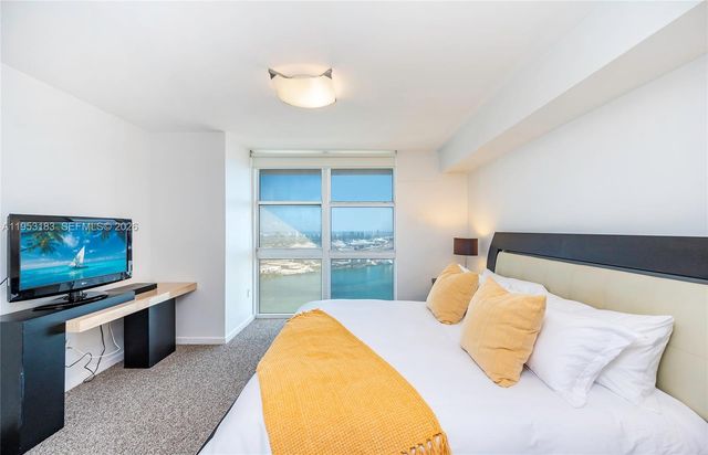 50 Biscayne Blvd 4104, Miami, FL 33132