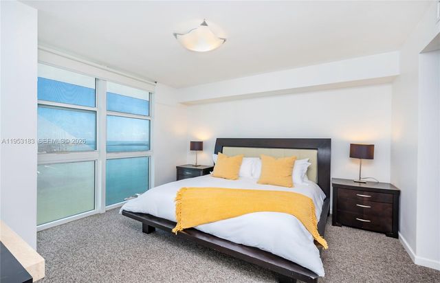 50 Biscayne Blvd 4104, Miami, FL 33132