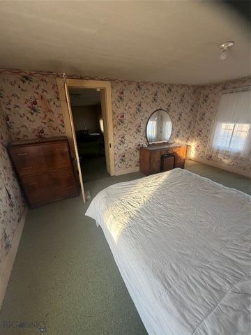 445 Main Street, Radersburg, MT 59641