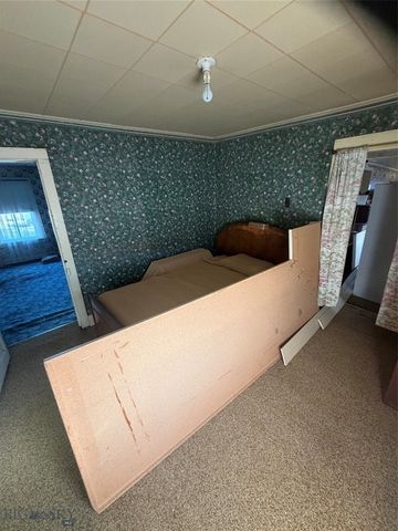 445 Main Street, Radersburg, MT 59641