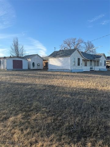 445 Main Street, Radersburg, MT 59641