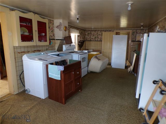 445 Main Street, Radersburg, MT 59641