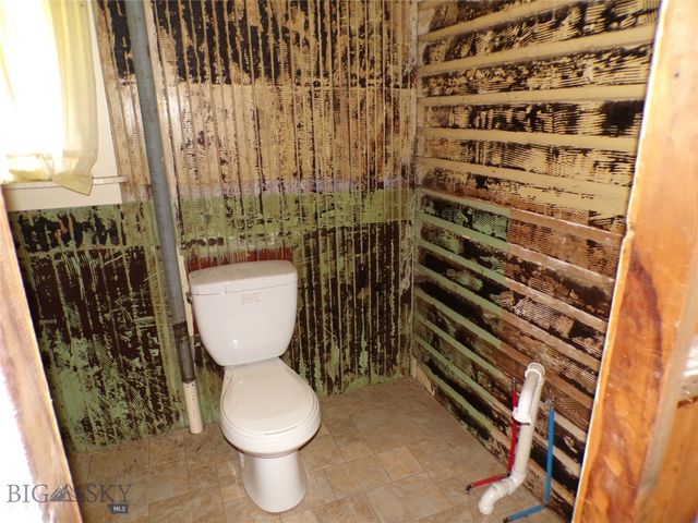 445 Main Street, Radersburg, MT 59641