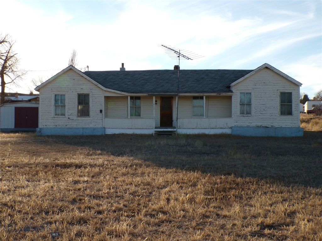 445 Main Street, Radersburg, MT 59641