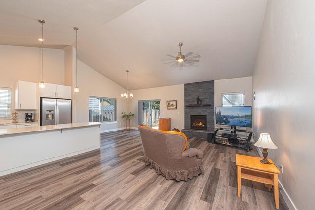 16662 Cabin Lake Lane, La Pine, OR 97739