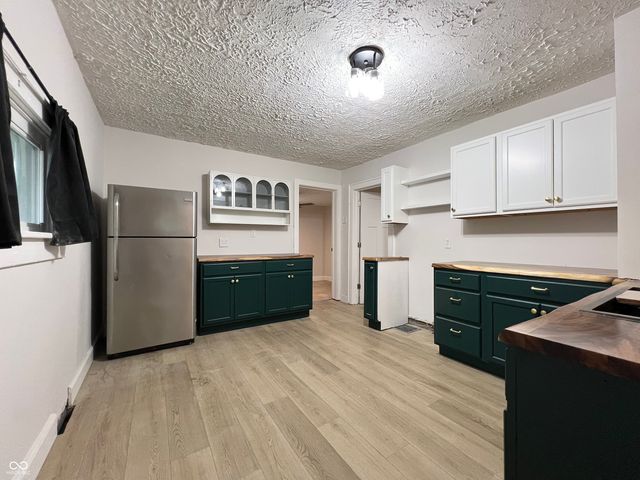 946 N Somerset Avenue, Indianapolis, IN 46222