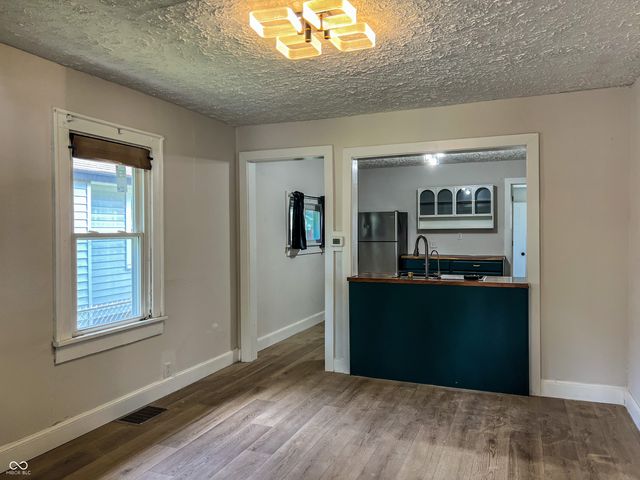946 N Somerset Avenue, Indianapolis, IN 46222