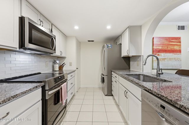 2909 ST JOHNS Avenue A7, Jacksonville, FL 32205