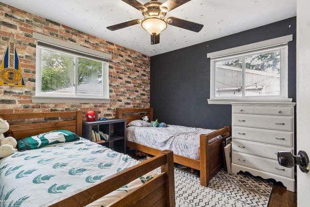 22731 Visnaw Street, St Clair Shores, MI 48081