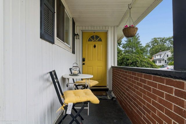 22731 Visnaw Street, St Clair Shores, MI 48081
