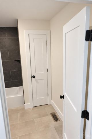 2532 St Rt 28, Goshen Twp, OH 45162