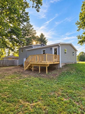 2532 St Rt 28, Goshen Twp, OH 45162