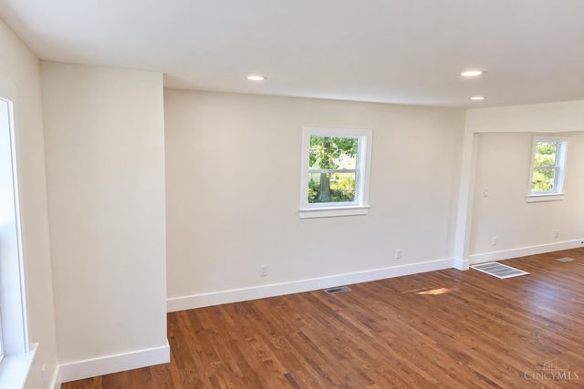 2532 St Rt 28, Goshen Twp, OH 45162