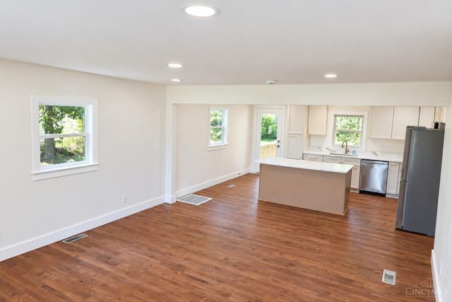 2532 St Rt 28, Goshen Twp, OH 45162