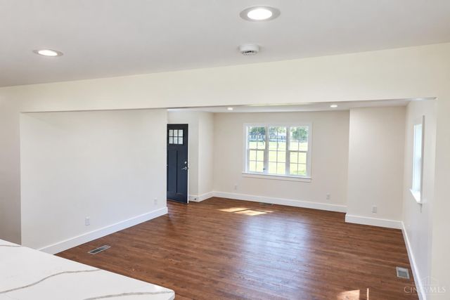 2532 St Rt 28, Goshen Twp, OH 45162