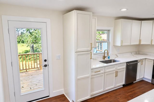 2532 St Rt 28, Goshen Twp, OH 45162