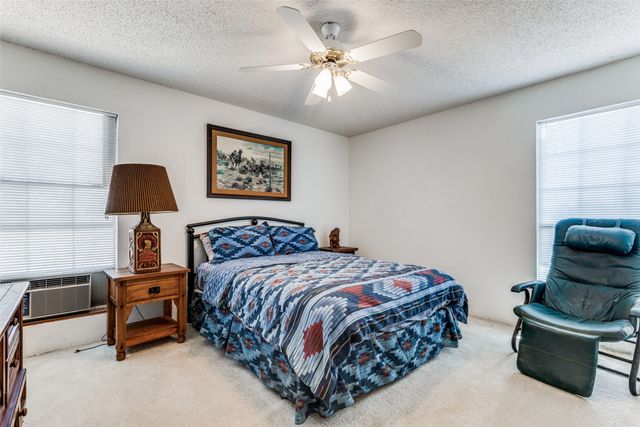 18025 County Road 4052, Kemp, TX 75143