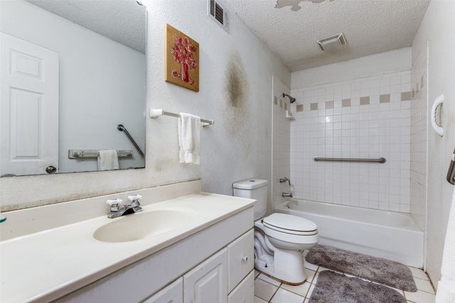 18025 County Road 4052, Kemp, TX 75143