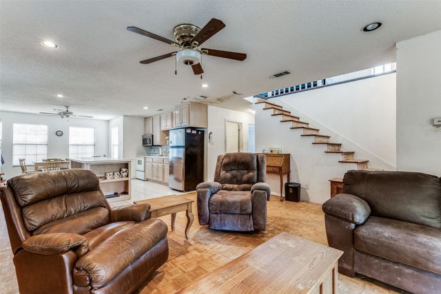 18025 County Road 4052, Kemp, TX 75143