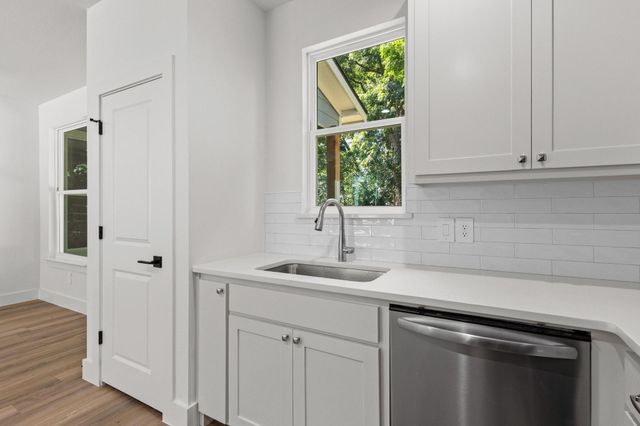 516 Florence, Denison, TX 75020