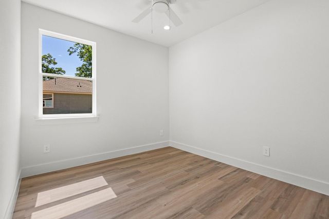 516 Florence, Denison, TX 75020