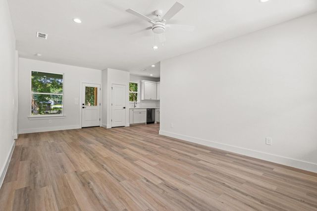 516 Florence, Denison, TX 75020