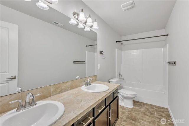 224 157th Place SW, Lynnwood, WA 98087