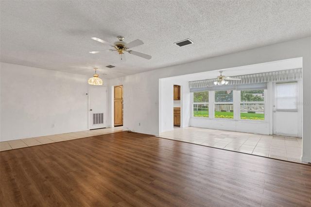 114 FERNWOOD CIRCLE 114, Seminole, FL 33777