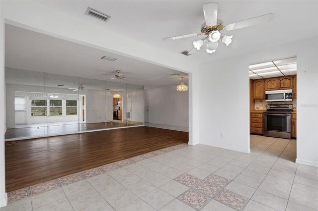 114 FERNWOOD CIRCLE 114, Seminole, FL 33777