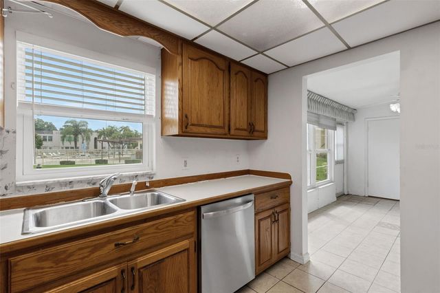 114 FERNWOOD CIRCLE 114, Seminole, FL 33777