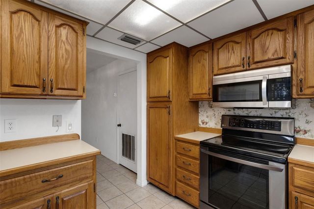 114 FERNWOOD CIRCLE 114, Seminole, FL 33777