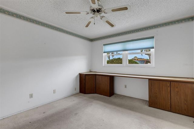 114 FERNWOOD CIRCLE 114, Seminole, FL 33777