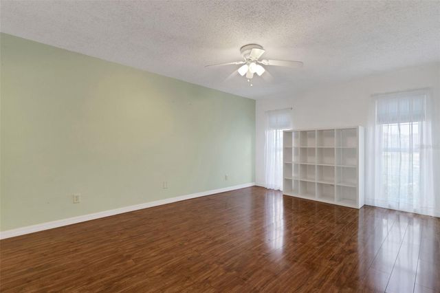 114 FERNWOOD CIRCLE 114, Seminole, FL 33777