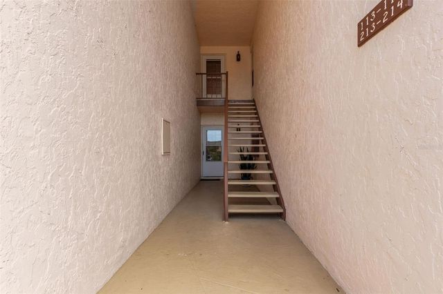 114 FERNWOOD CIRCLE 114, Seminole, FL 33777